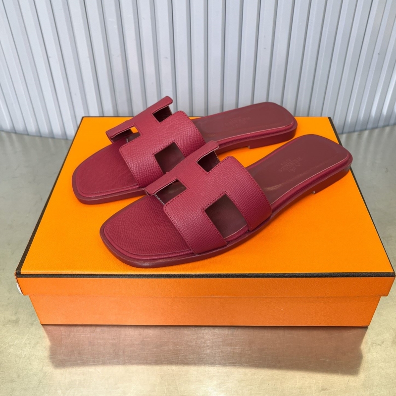 H**mes slippers